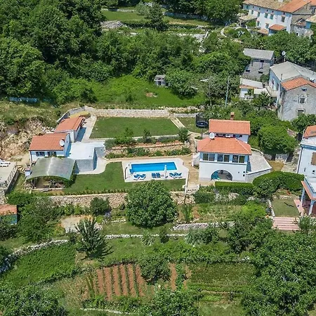 Ferienhaus House Rea *
